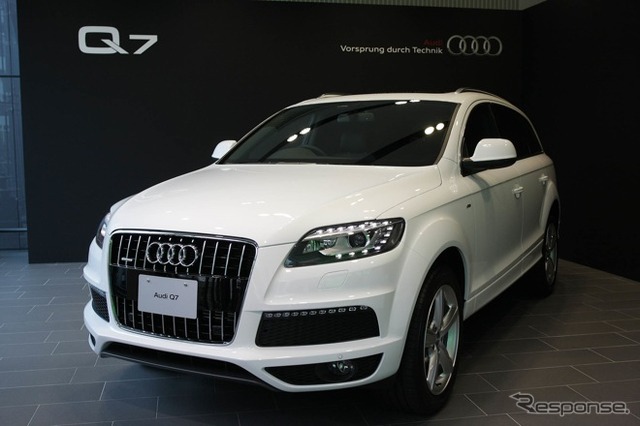 アウディQ7