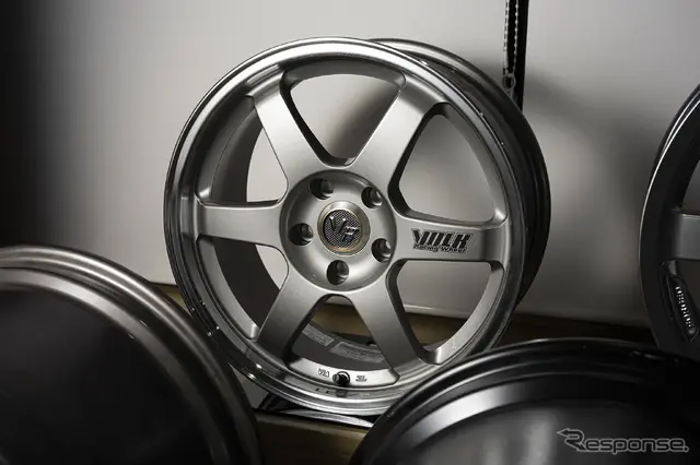 RAYS VOLK RACING LE37