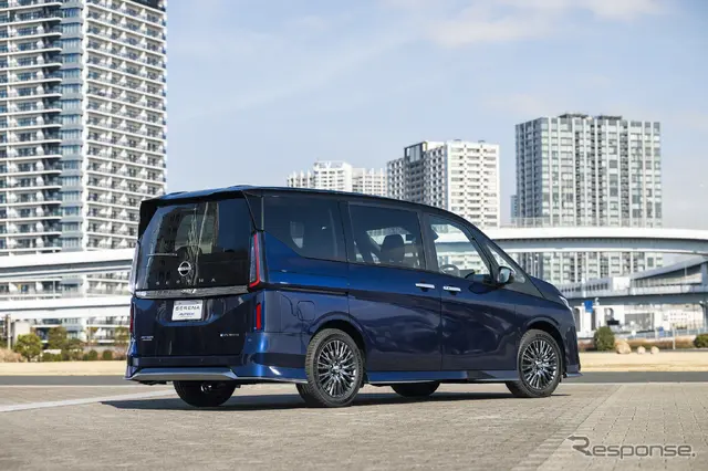 日産『セレナ AUTECH SPORTS SPEC』