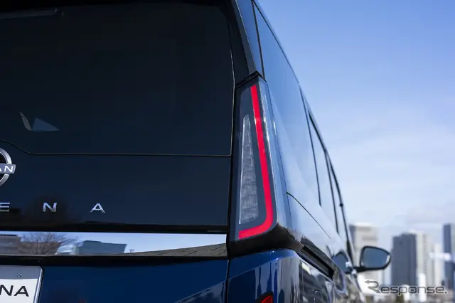 日産『セレナ AUTECH SPORTS SPEC』