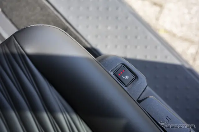 日産『セレナ AUTECH SPORTS SPEC』