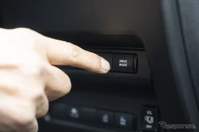 日産『セレナ AUTECH SPORTS SPEC』