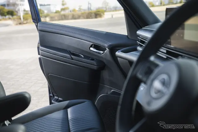 日産『セレナ AUTECH SPORTS SPEC』