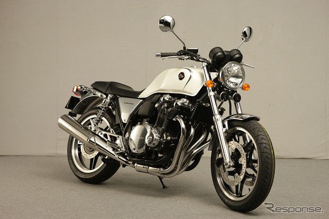 CB1100