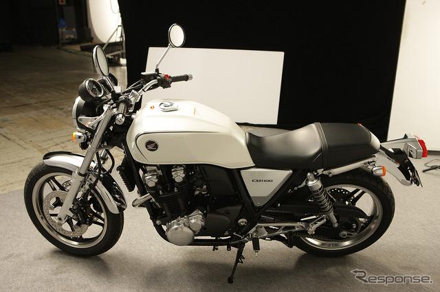 CB1100