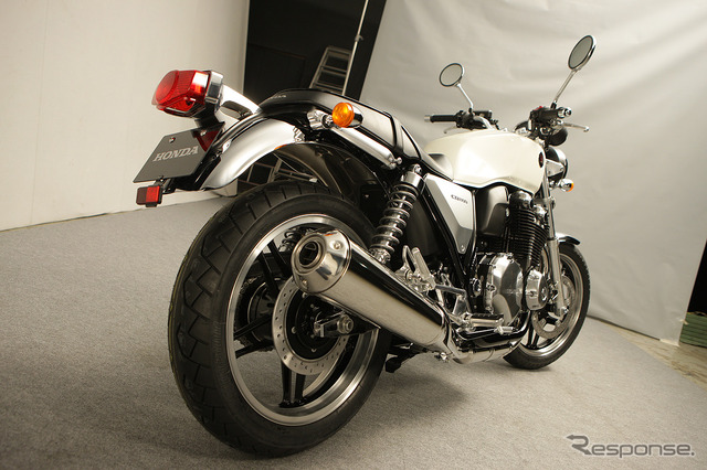 CB1100
