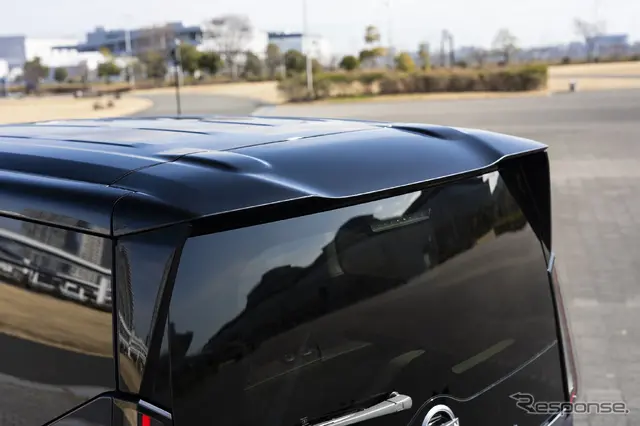 日産『セレナ AUTECH SPORTS SPEC』