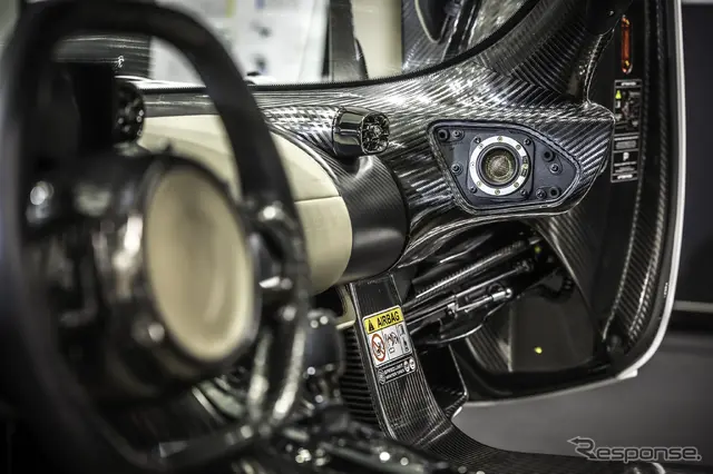 ジャパンモビリティショー2025に展示されたBEWITH Confidence GOLD搭載のケーニグセグ・ジェスコ