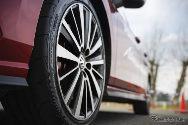 ブリヂストン アドレナリンRE005