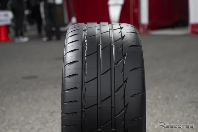 ブリヂストン アドレナリンRE005