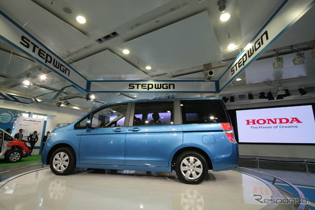 ステップワゴン新型