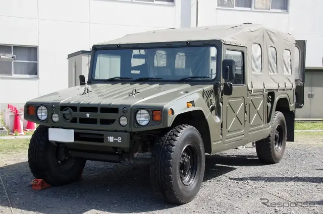 高機動車