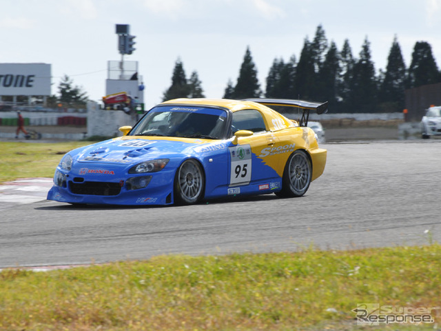 ST-4クラスは、市嶋樹/小幡栄/中子修組の95号車「SPOON S2000」が優勝。こちらもランキングトップだ。(C) スーパー耐久機構。写真提供:スーパー耐久機構