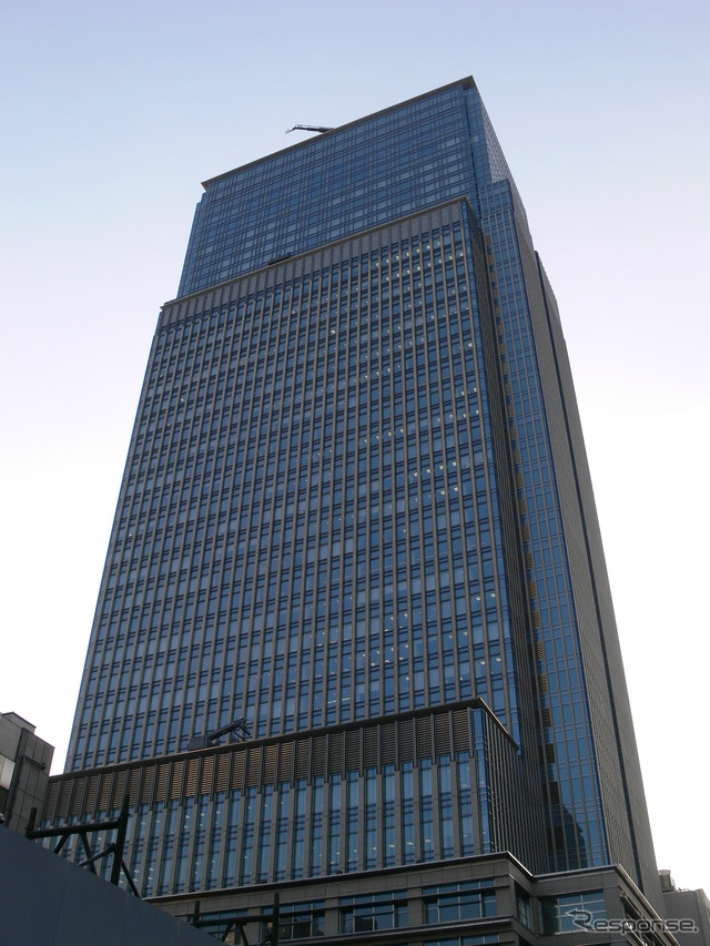 日本橋三井タワーに入居