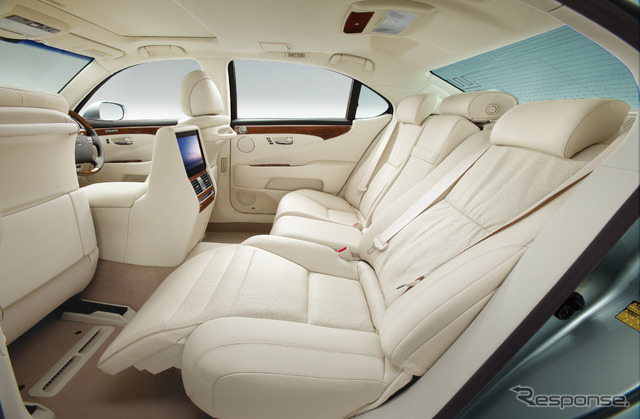 LS460L バージョンUZ