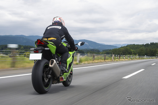 BATTLAX RACING STREET RS12