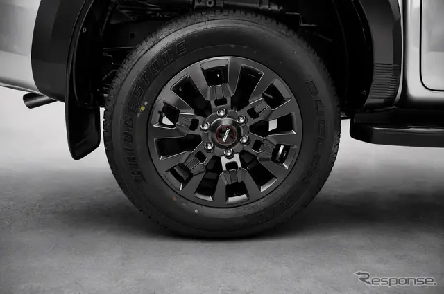 タイから並行輸入されるいすゞ『D-MAX』
