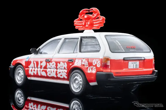 「トミカリミテッド ヴィンテージ」シリーズの新製品「トヨタ カローラ バン DX（かに道楽）」