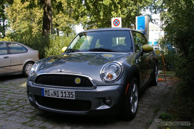 ベルリンで実証実験が行われているMINI E