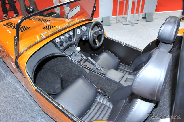 ケーターハム CSR175EU4