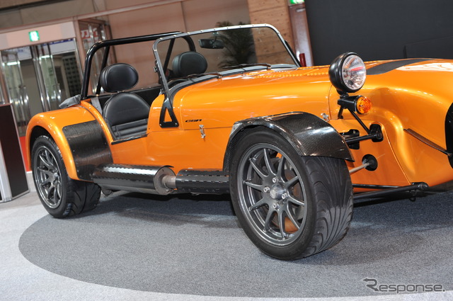 ケーターハム CSR175EU4