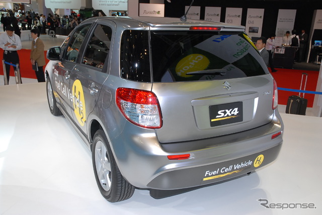 スズキ SX4-FCV