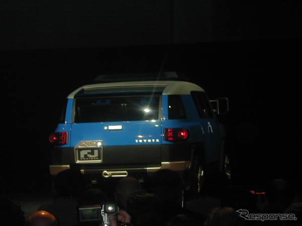 【デトロイトショー2003速報】トヨタ『FJクルーザー』…元祖で新世代
