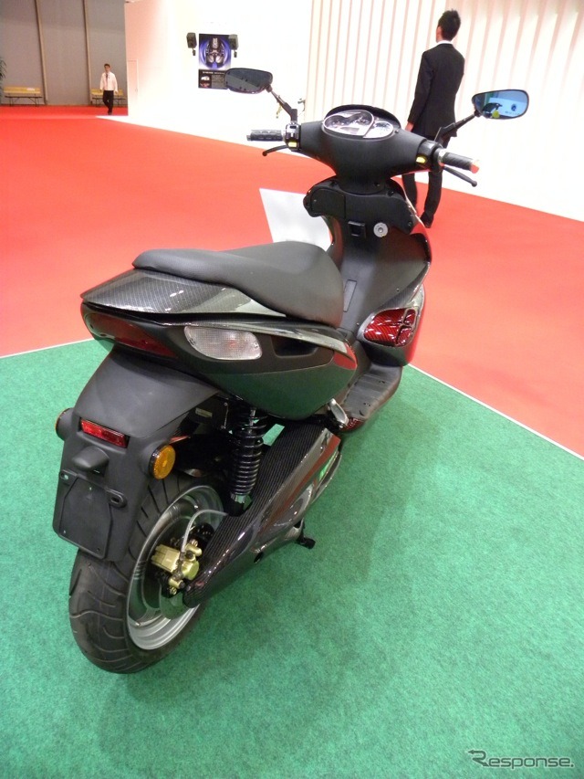 アディバR125EV