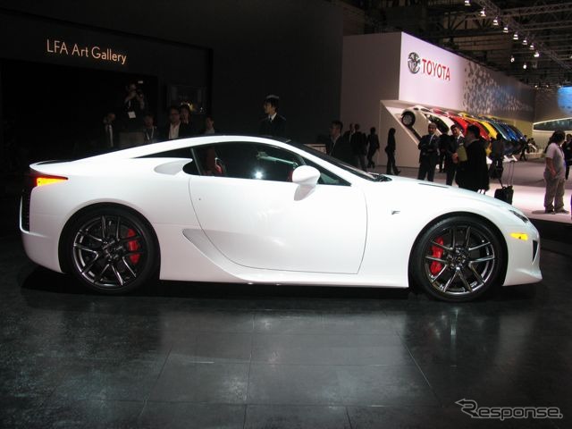 レクサスLFA