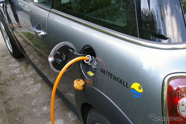 BMWと電力会社VATTENFALLが共同開発したEV「MINI E」