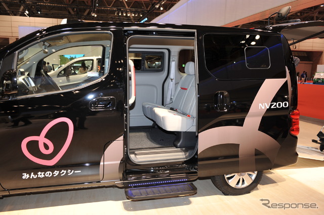 日産 NV200バネット みんなのタクシー