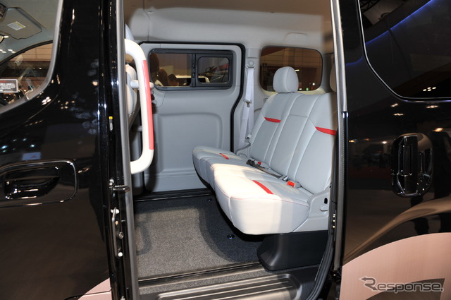 日産 NV200バネット みんなのタクシー