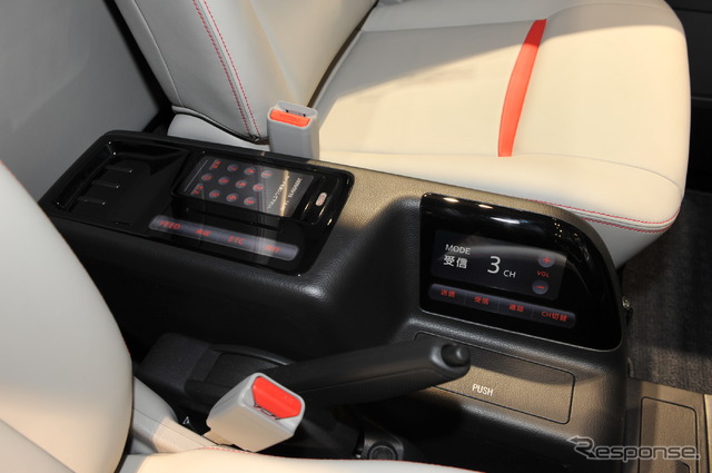 日産 NV200バネット みんなのタクシー