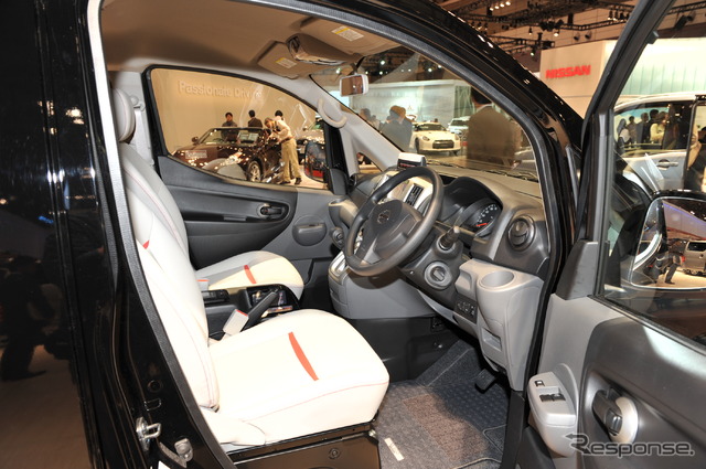 日産 NV200バネット みんなのタクシー