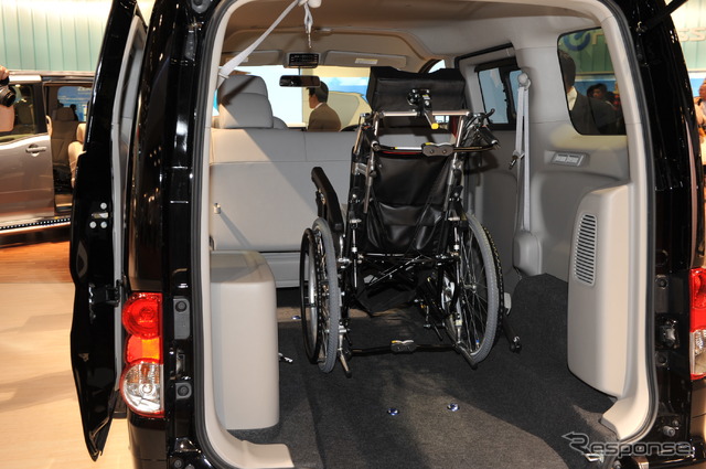 日産 NV200バネット みんなのタクシー