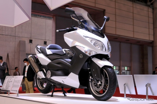 TMAX 10th Anniversary WHITEMAX（東京モーターショー09）