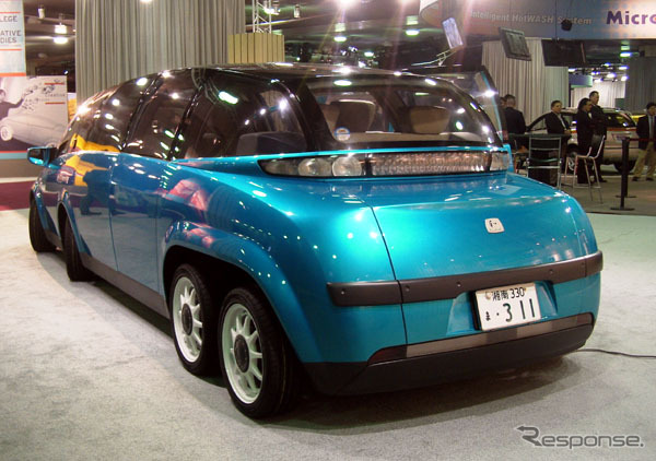 【デトロイトショー2003続報】8輪の電気自動車『KAZ』…ライバルは『マイバッハ』