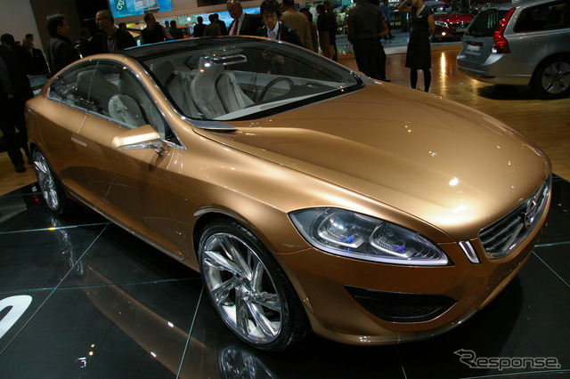 S60コンセプト(フランクフルトモーターショー09)
