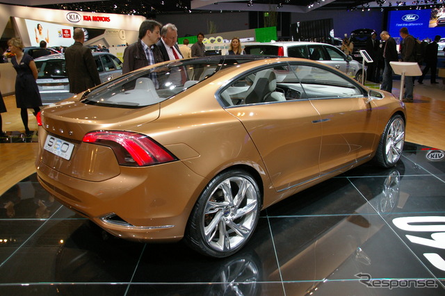 S60コンセプト(フランクフルトモーターショー09)