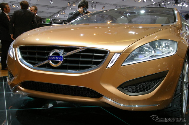 S60コンセプト(フランクフルトモーターショー09)
