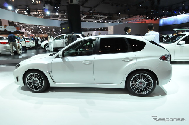 スバル インプレッサ WRX STIカーボン
