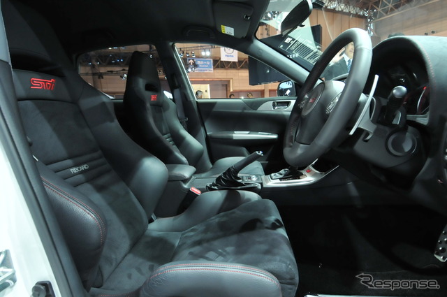 スバル インプレッサ WRX STIカーボン