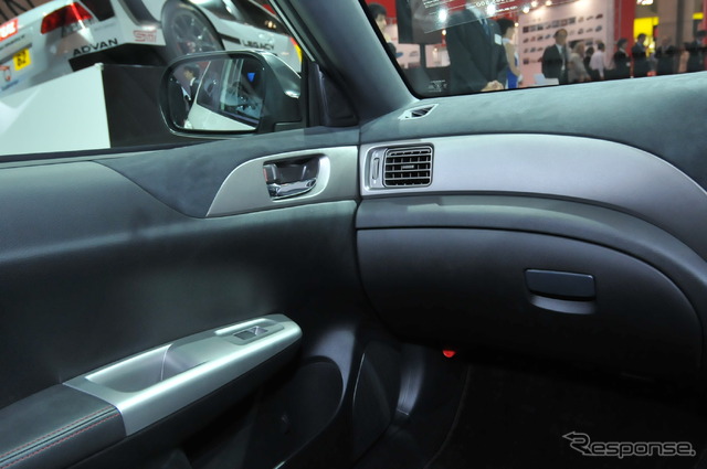スバル インプレッサ WRX STIカーボン
