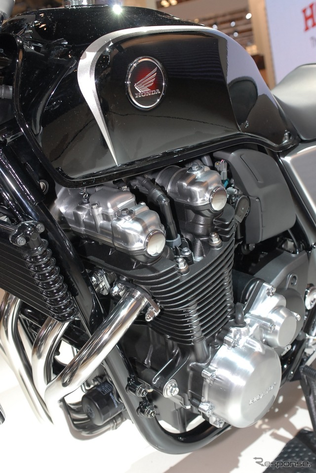 ホンダ CB1100