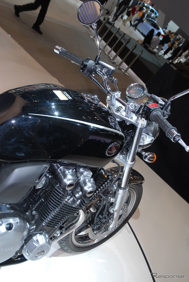 ホンダ CB1100
