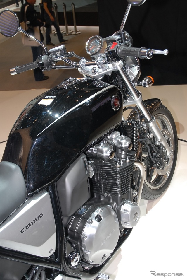 ホンダ CB1100