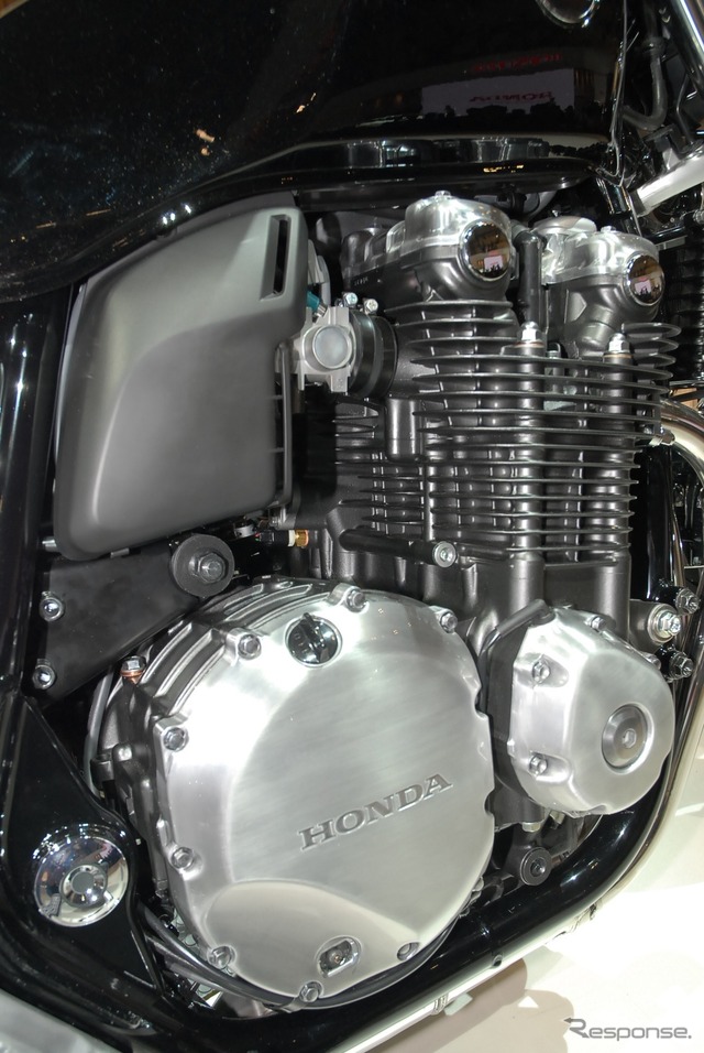 ホンダ CB1100