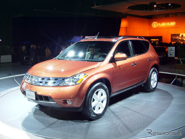 【株価】大手3社そろって続落---日産が一時900円台割り込む