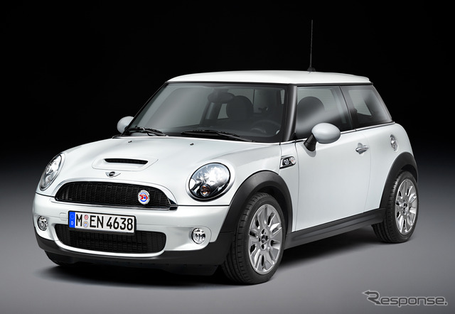 50周年記念モデル「MINI 50カムデン」(写真は欧州仕様)