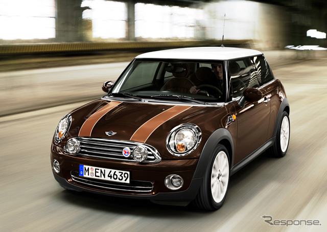 50周年記念モデル「MINI 50メイフェア」(写真は欧州仕様)